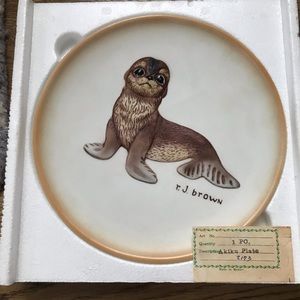 1979 Roger Brown seal pup plate in like new condition.